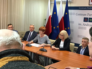 Krajowa Rada Konsultacyjna ds Osób Niepełnosprawnych. W posiedzeniu bierze udział Anna Węgrzynowicz Dyrektor ds Organizacyjnych POPON