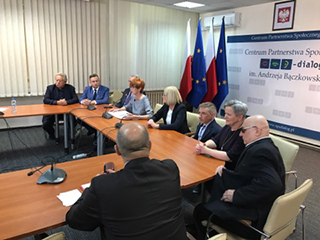 Krajowa Rada Konsultacyjna ds Osób Niepełnosprawnych. W posiedzeniu bierze udział Anna Węgrzynowicz Dyrektor ds Organizacyjnych POPON